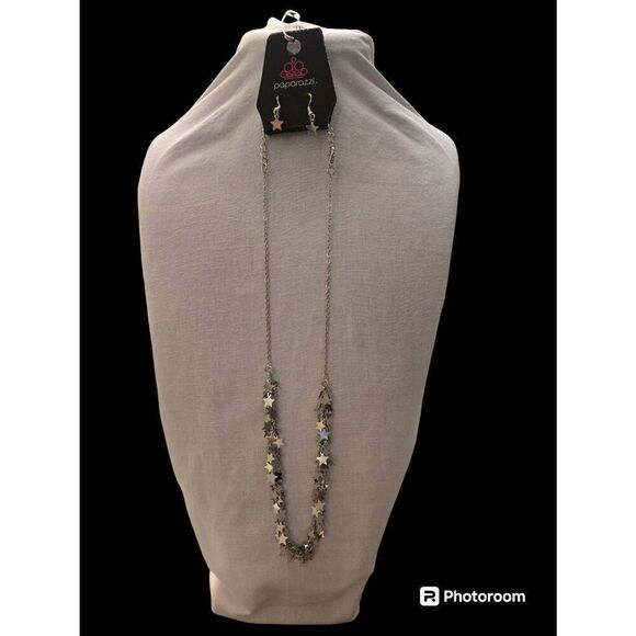 Paparazzi Silver Tone Star Cluster Earrings & Necklace Set - Picture 1 of 4